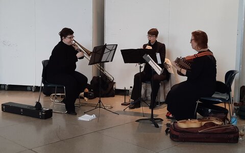 Three musicians play early music